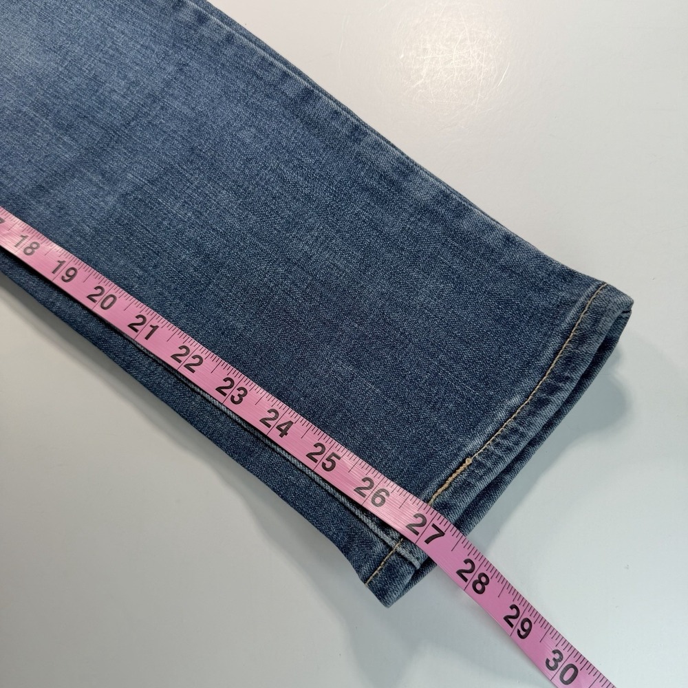Levi's Women's Shaping Skinny Jean 32 Medium Wash Classic Denim - Picture 9 of 11